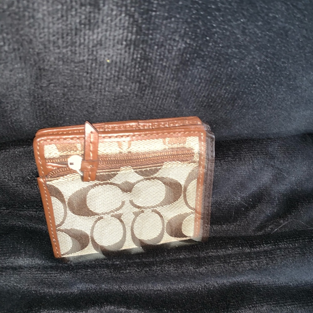 Coach wallet - Picture 2 of 4